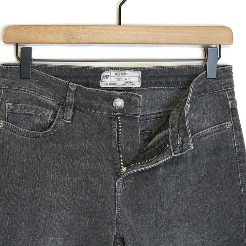 Free People Straight Leg Jeans Mid Rise Raw Hem Ankle Crop Black Gray 27 - Picture 4 of 16